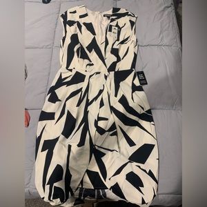 NWT Express XS Black & Cream dress